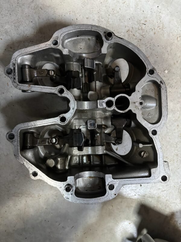 Couvre culasse de Honda 650 Dominator – Image 3