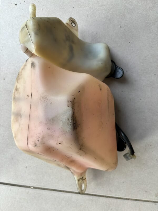 Réservoir d'huile et eau de YAMAHA 125 DTLC 1HR – Image 2