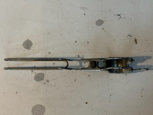 Passage de cable de YAMAHA 125 DTMX – Image 3