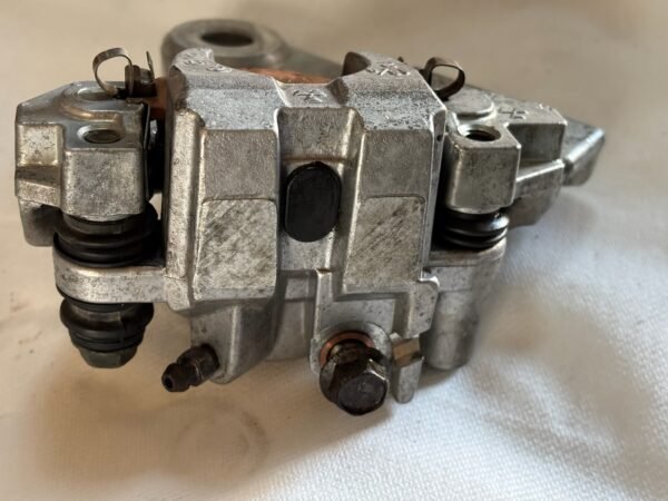 Etrier de frein arrière de YAMAHA 660 XTZ 3YF – Image 3