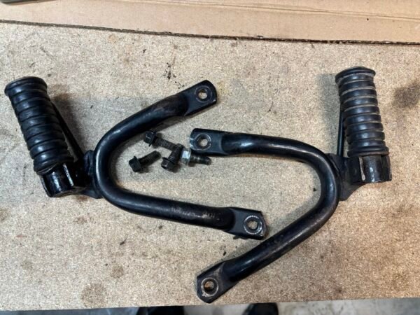 Repose pieds arrières de YAMAHA 125 Dtlc 10V