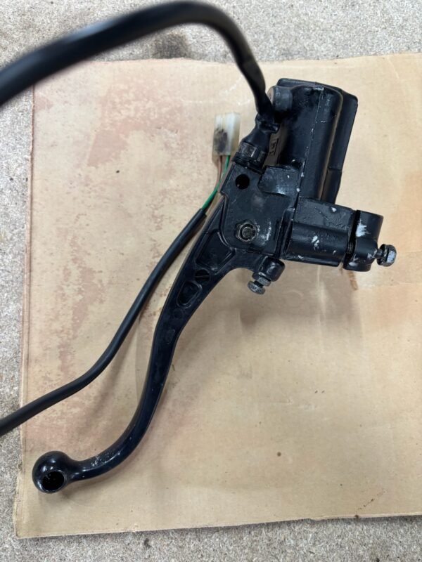 Maitre cylindre de frein avant de YAMAHA 660 XTZ 3YF – Image 2