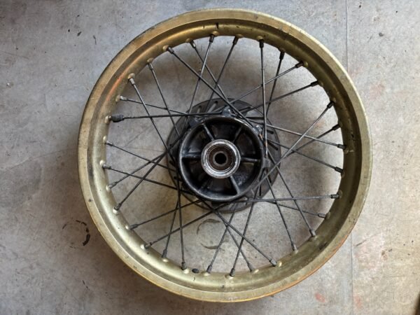 Jante arrière de HONDA 650 Dominator