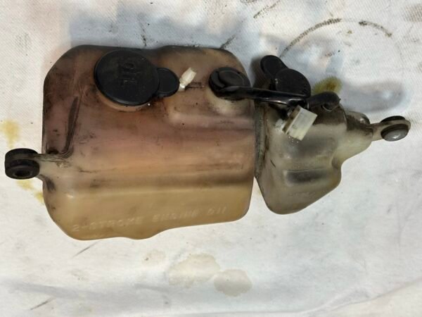 Réservoir d'huile et eau de YAMAHA 125 DTLC – Image 2