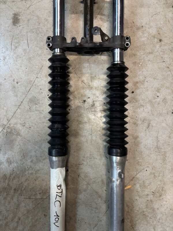 Fourche de YAMAHA 125 Dtlc 10V