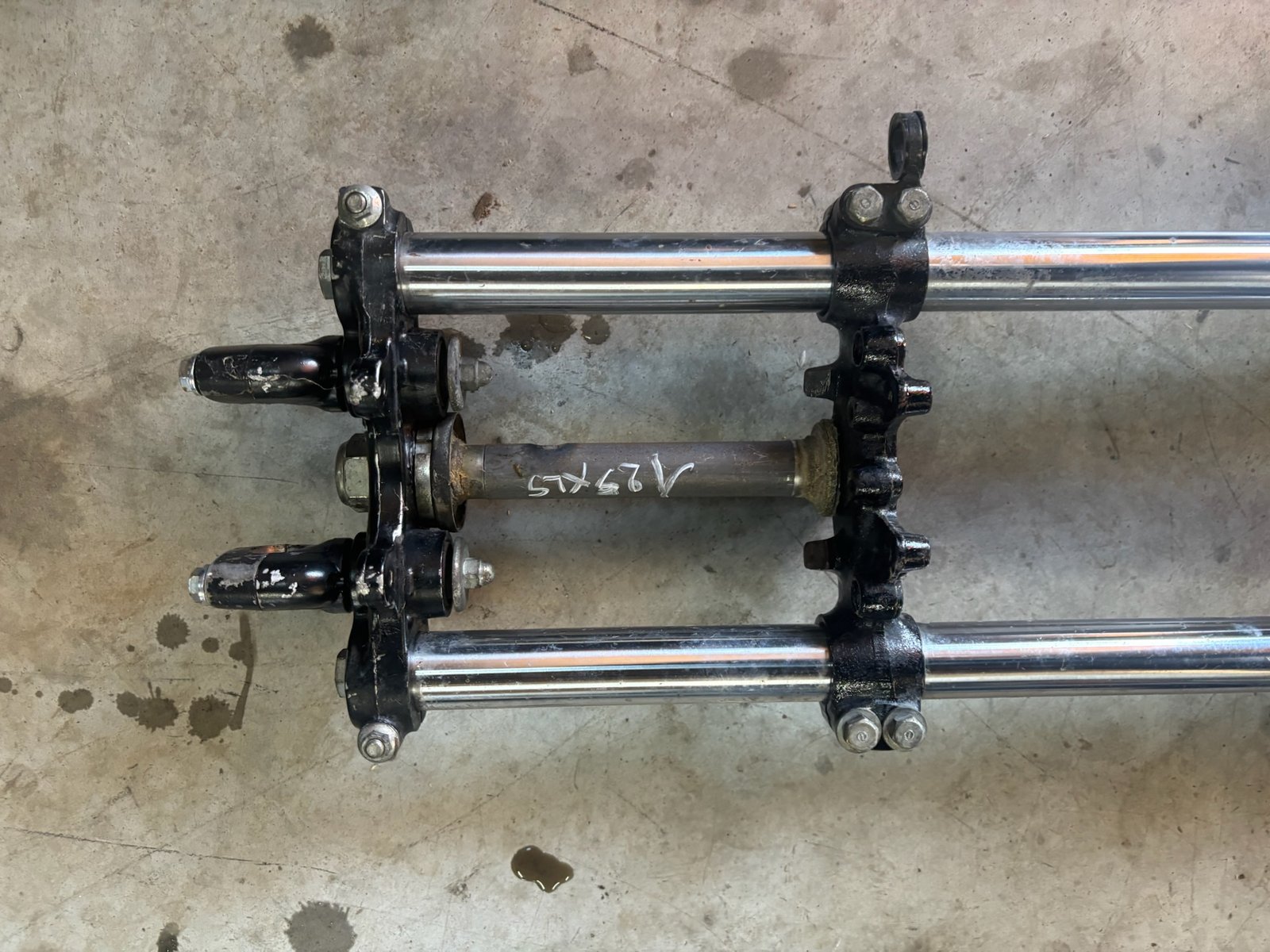 Fourche Complète Honda CB 125 – Pièce D’origine En Bon état, Couleur Or, Idéale Pour Restauration De Moto Routière