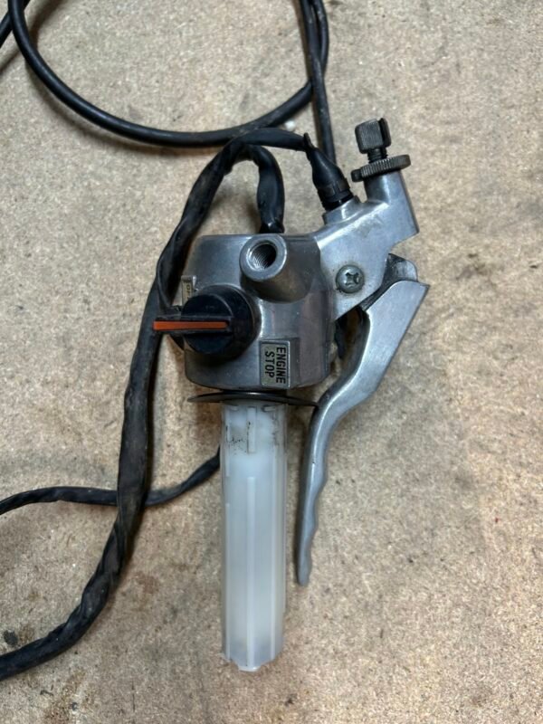 Commodo droit de YAMAHA 125 SR – Image 2