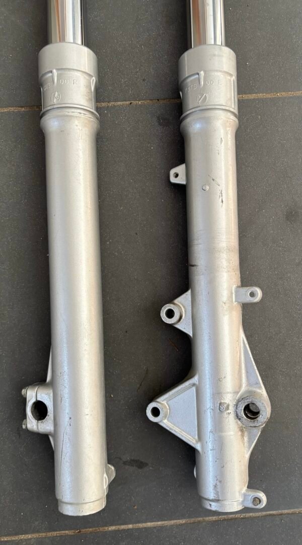 Tubes de fourche de YAMAHA 600 XT 3TB – Image 4