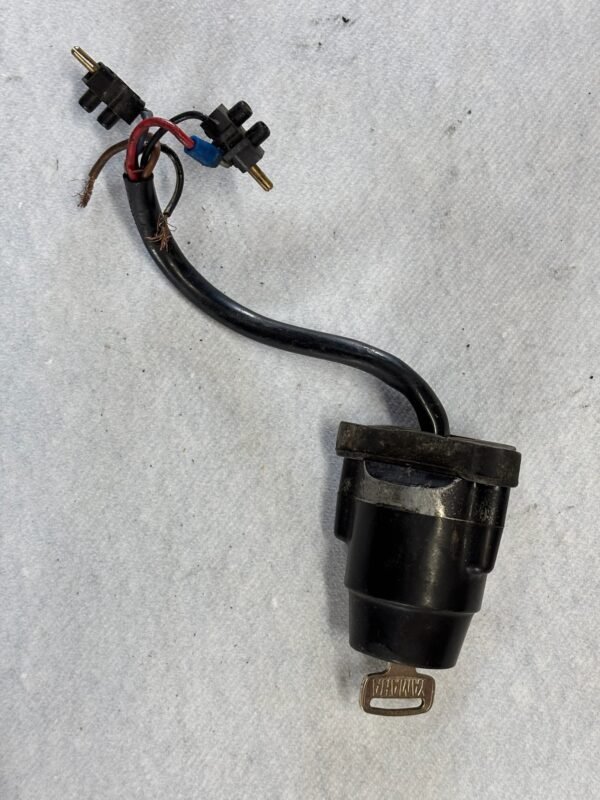Contacteur à clefs de YAMAHA 125 DTLC 10V – Image 3