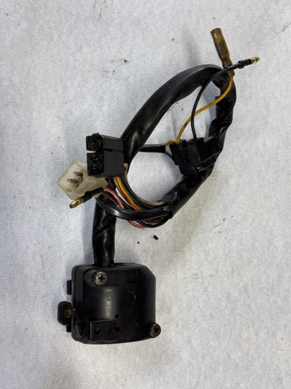 Commodo gauche de YAMAHA 125 DTLC 10V – Image 3