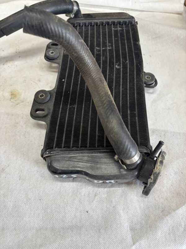 Radiateur de YAMAHA 125 TDR – Image 3
