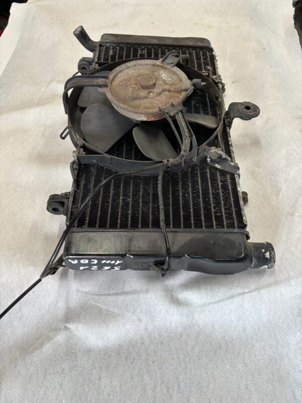 Radiateur de HONDA 1000 CBR SC21 – Image 3