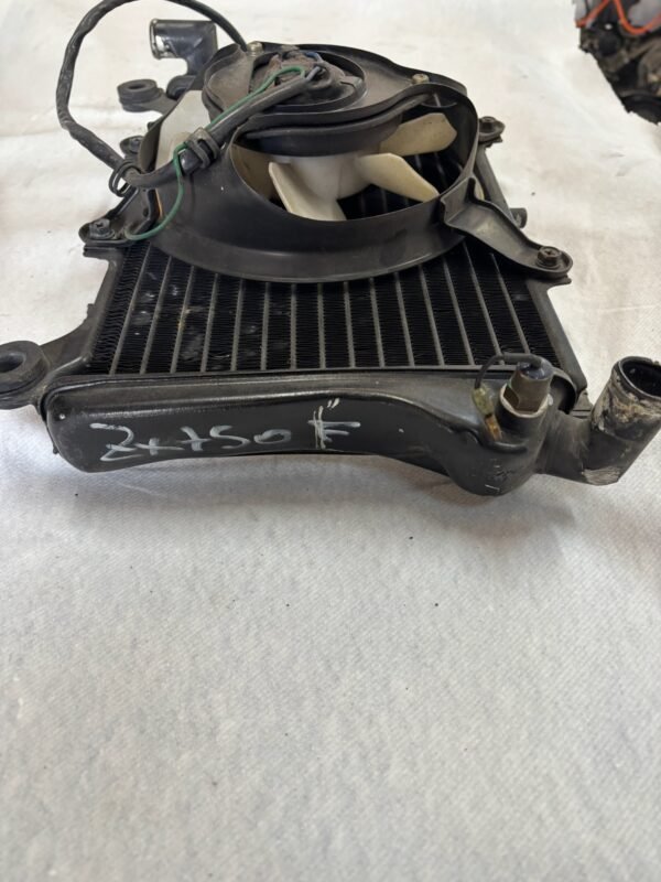 Radiateur de KAWASAKI ZX 750 F – Image 2