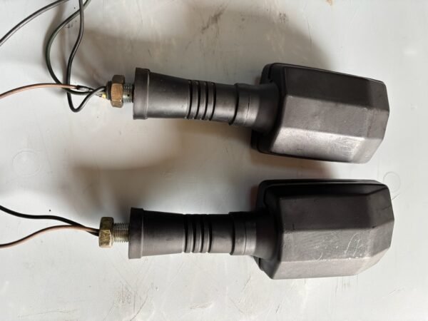 Clignotants avants de YAMAHA 125 DTLC 1HR – Image 2