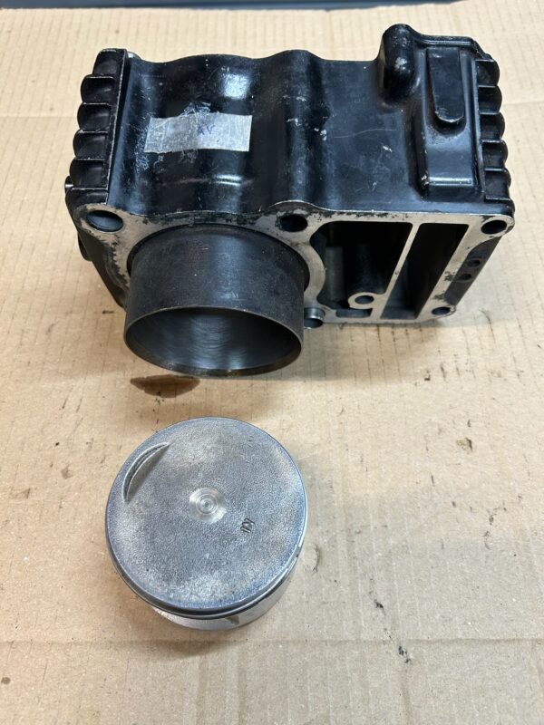 Cylindres et pistons de HONDA 600 Transalp – Image 6