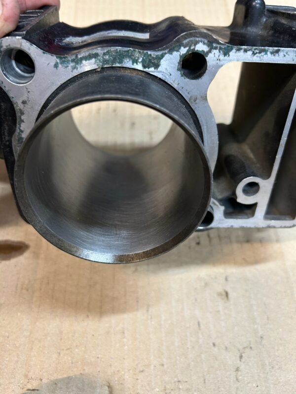 Cylindres et pistons de HONDA 600 Transalp – Image 5