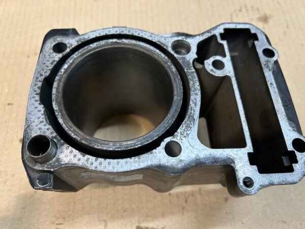 Cylindres et pistons de HONDA 600 Transalp – Image 4