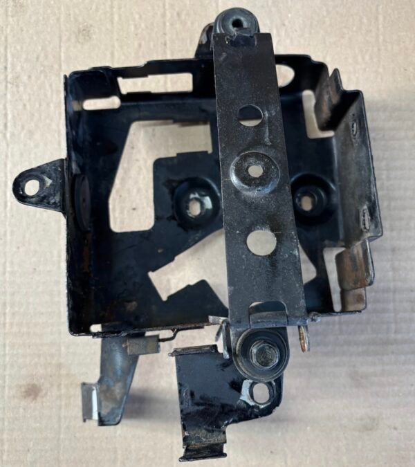 Bac de batterie de HONDA 125 CMT JC05 – Image 2