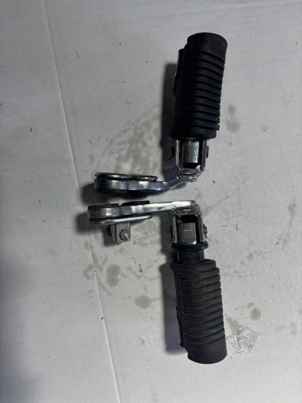 Repose pieds de HONDA 125 CM – Image 2
