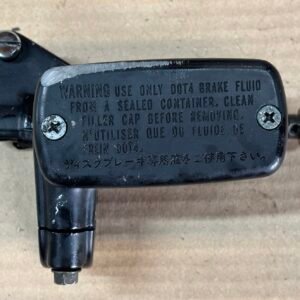 Maitre cylindre de frein avant de HONDA 1000 CBR F SC25