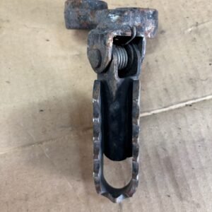Repose pied gauche de SUZUKI 800 DR
