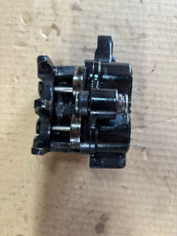 Etrier de frein avant de HONDA 125 CB JC06