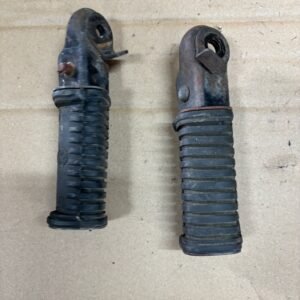 Repose pieds arrières de YAMAHA 250 SR