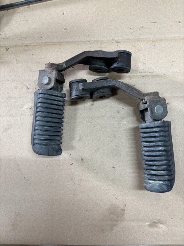 Reposes pieds de YAMAHA 250 SR