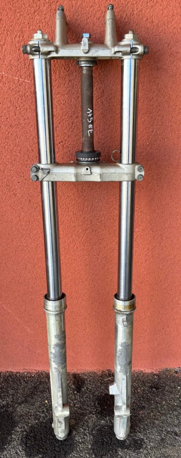 Fourche de SUZUKI 175 PE