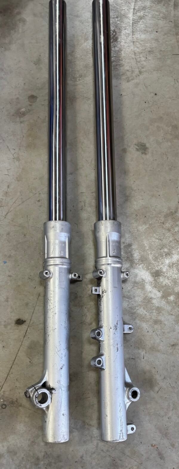 Tubes de fourche de SUZUKI 800 DR – Image 2
