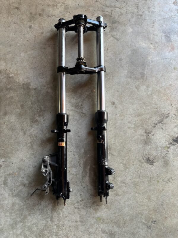 Fourche de HONDA 1000 CBR F SC25 – Image 5